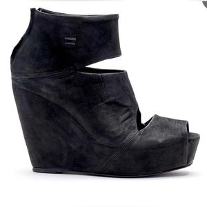 Black Vera Mat designer Suede leather open toe mule sandal platform